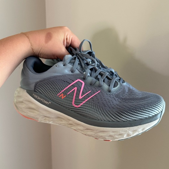 New Balance women's W840fv1 Running Shoe - Picture 4 of 7